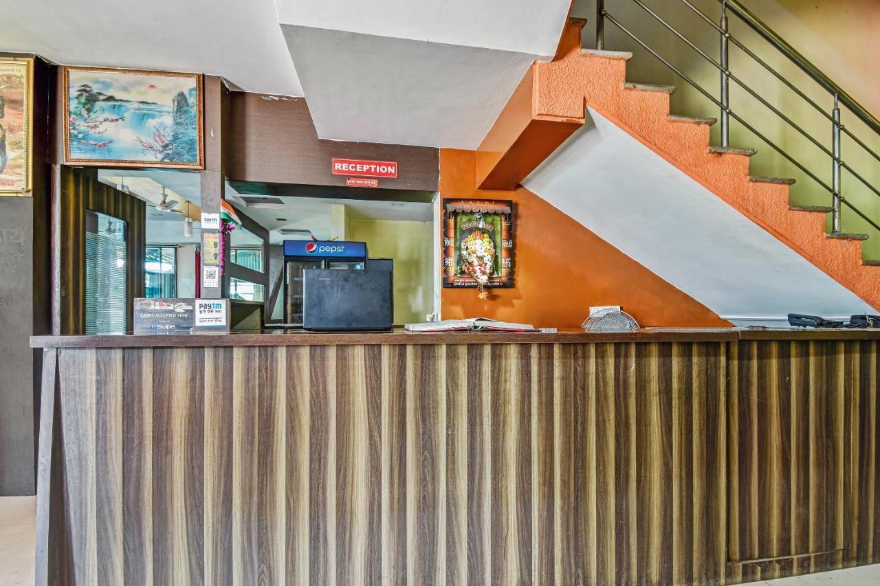 Oyo Hotel Samarth Lodge Solāpur Exterior foto