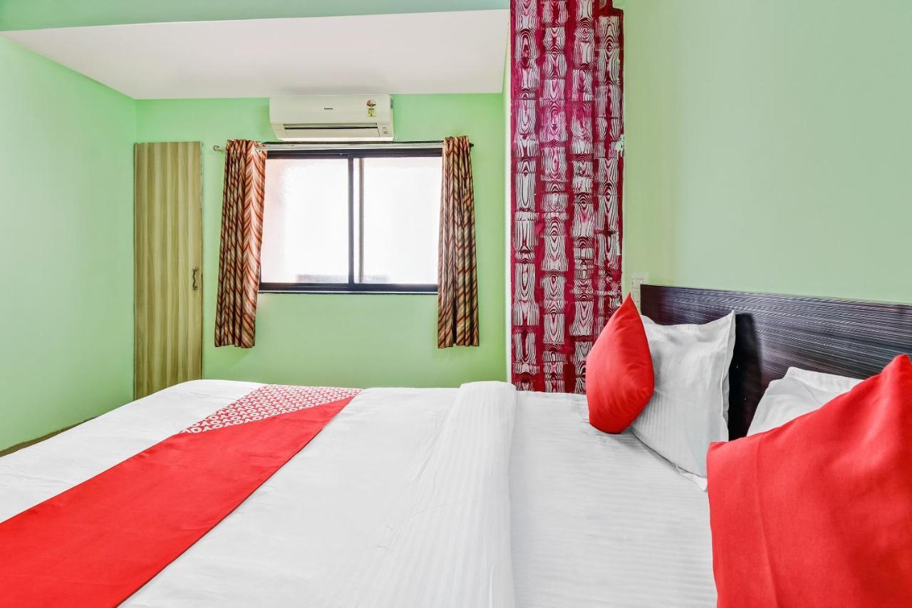 Oyo Hotel Samarth Lodge Solāpur Exterior foto